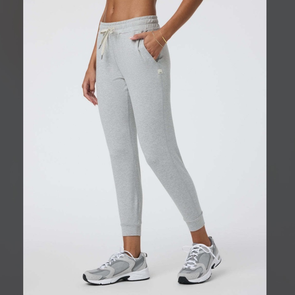 Vuori Women's Performance Jogger - Long Inseam